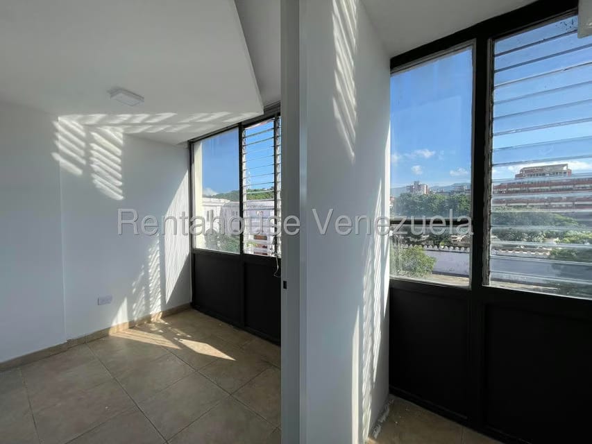 Comercial (Local Comercial) en Alquiler en Zona Centro, Aragua - 11