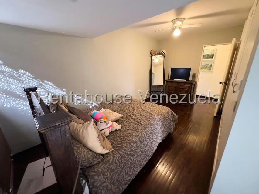 Apartamento (Duplex) en Venta en La Tahona, Distrito Metropolitano - 13