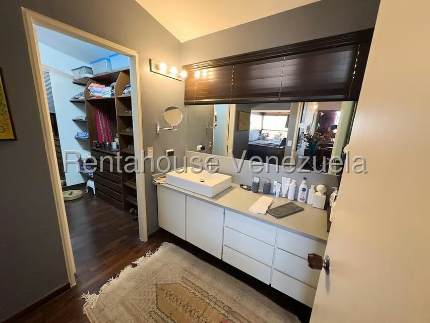 Apartamento (Duplex) en Venta en La Tahona, Distrito Metropolitano - 37