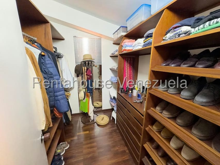 Apartamento (Duplex) en Venta en La Tahona, Distrito Metropolitano - 40