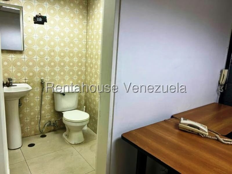 Comercial (Oficina) en Alquiler en El Rosal, Distrito Metropolitano - 5