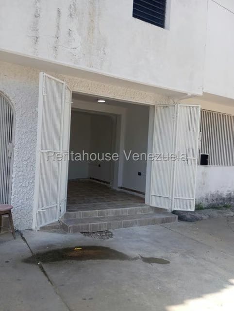 Comercial (Local Comercial) en Alquiler en Centro, Lara - 2