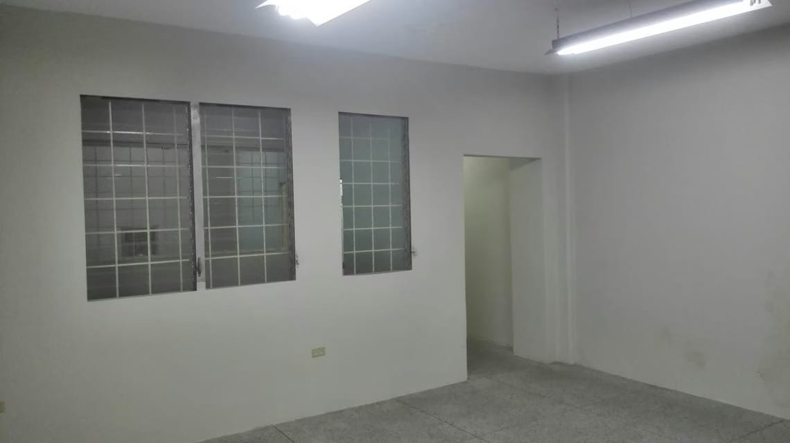 Comercial (Galpon - Deposito) en Venta en Zona Industrial Sur, Zulia - 37