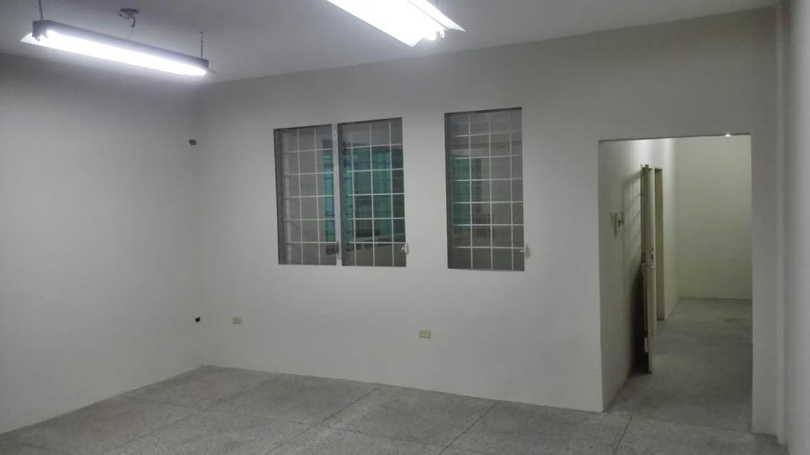 Comercial (Galpon - Deposito) en Venta en Zona Industrial Sur, Zulia - 38