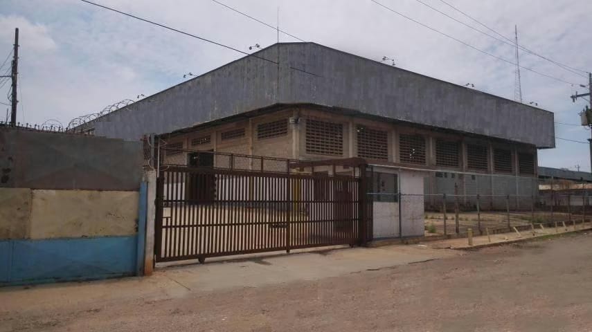 Comercial (Galpon - Deposito) en Venta en Zona Industrial Sur, Zulia - 8