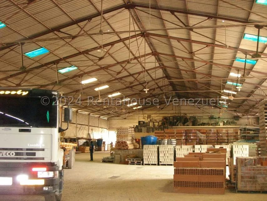Comercial (Local Comercial) en Venta en La Cooperativa, Aragua - 97
