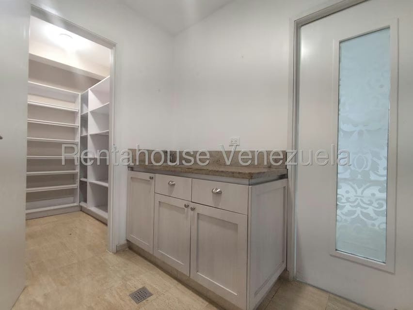 Comercial (Oficina) en Venta en Tierra Negra, Zulia - 111