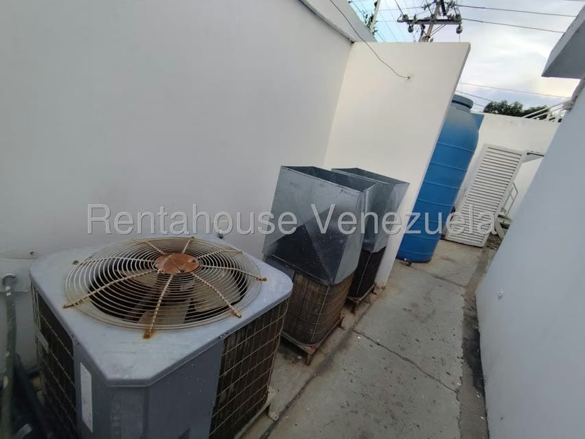 Comercial (Oficina) en Venta en Tierra Negra, Zulia - 13