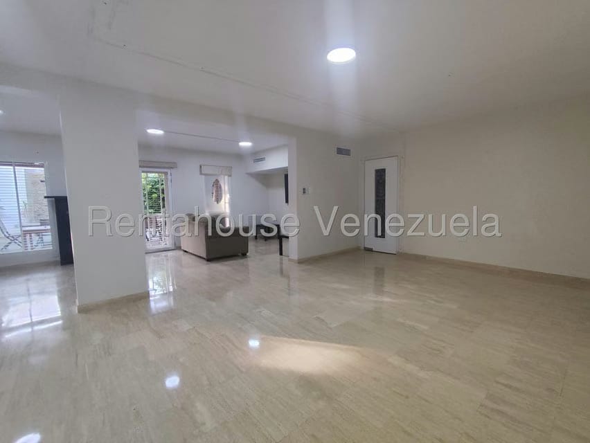 Comercial (Oficina) en Venta en Tierra Negra, Zulia - 124