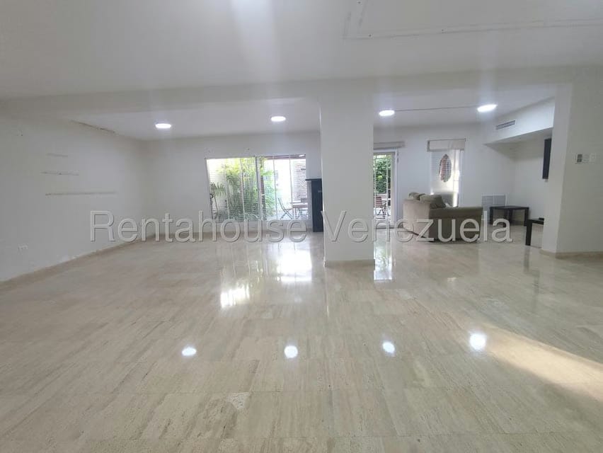 Comercial (Oficina) en Venta en Tierra Negra, Zulia - 125