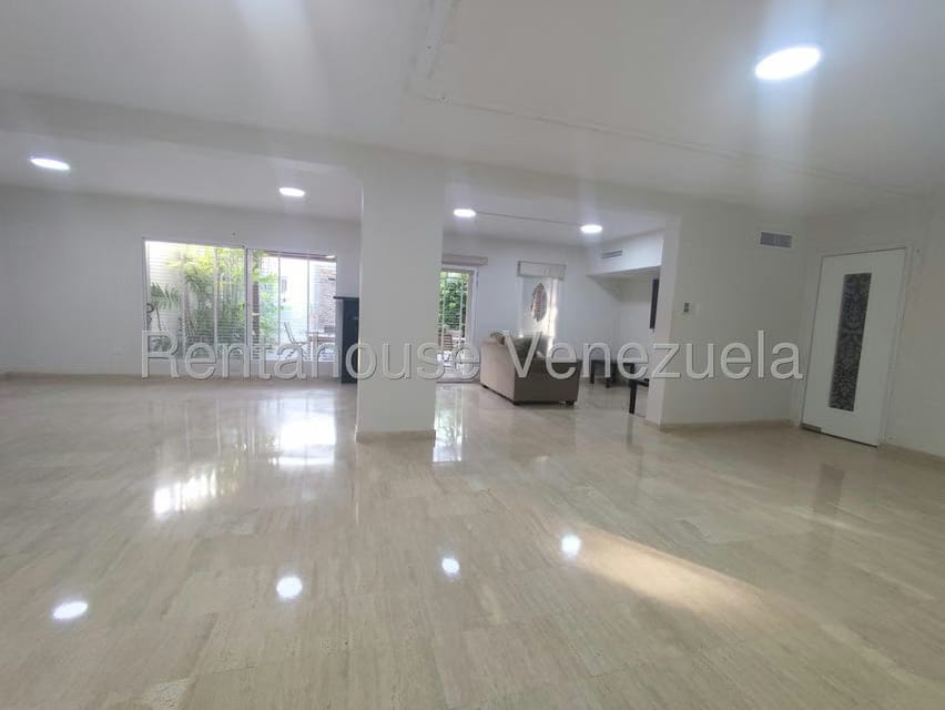 Comercial (Oficina) en Venta en Tierra Negra, Zulia - 126