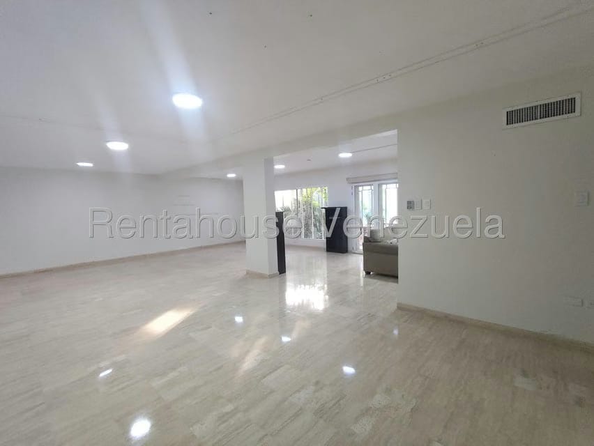 Comercial (Oficina) en Venta en Tierra Negra, Zulia - 133