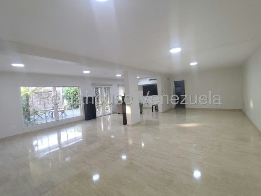Comercial (Oficina) en Venta en Tierra Negra, Zulia - 137