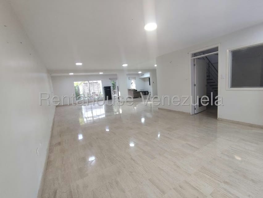 Comercial (Oficina) en Venta en Tierra Negra, Zulia - 138
