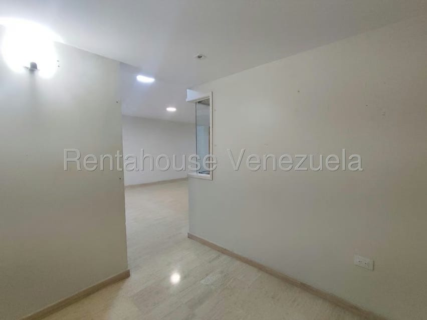 Comercial (Oficina) en Venta en Tierra Negra, Zulia - 31