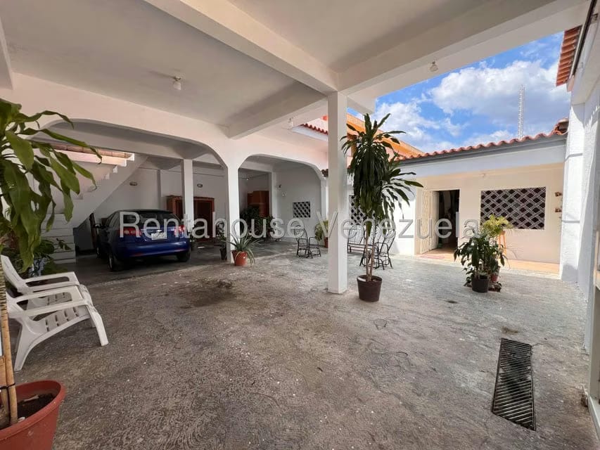 Casa (Multipes Niveles) en Venta en La Fontana, Aragua