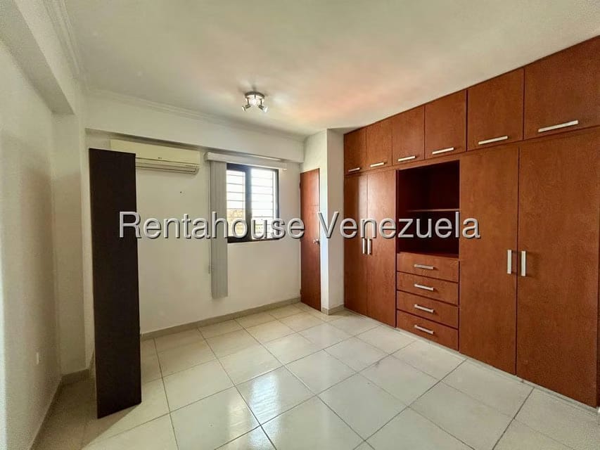 Apartamento (1 Nivel) en Venta en Del Este, Lara - 19