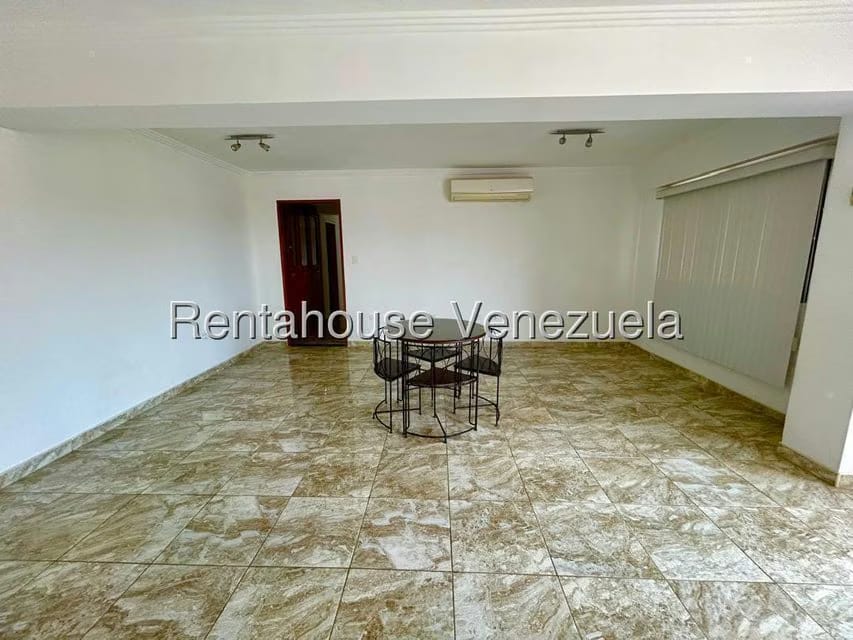 Apartamento (1 Nivel) en Venta en Del Este, Lara - 3