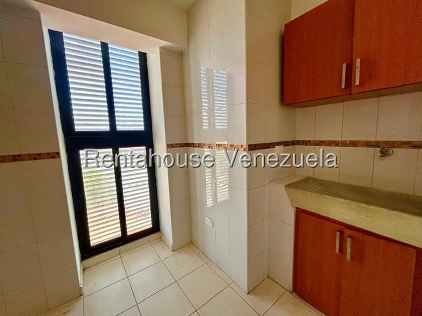Apartamento (1 Nivel) en Venta en Del Este, Lara - 30