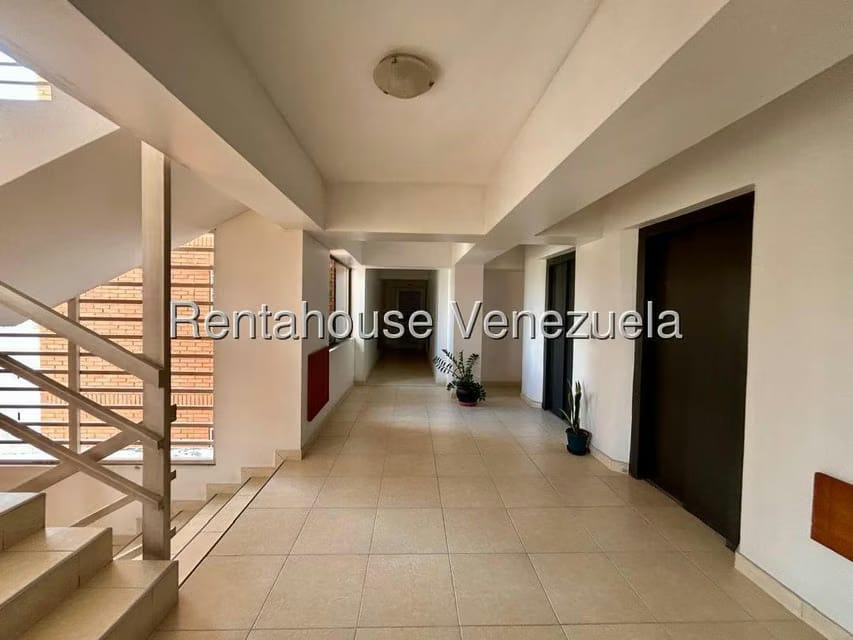 Apartamento (1 Nivel) en Venta en Del Este, Lara - 32