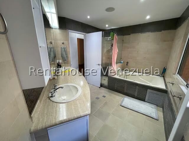 Apartamento (Penthouse) en Venta en Los Chorros, Distrito Metropolitano - 15