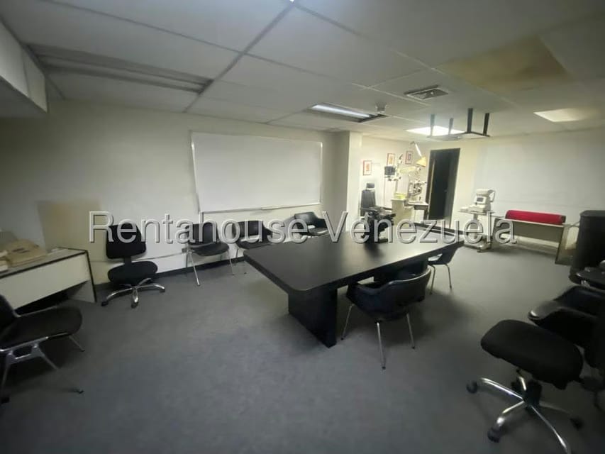 Comercial (Galpon - Deposito) en Venta en Centro, Distrito Metropolitano - 11