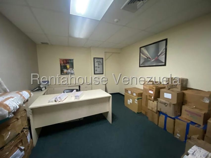 Comercial (Galpon - Deposito) en Venta en Centro, Distrito Metropolitano - 56
