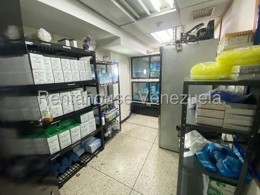 Comercial (Galpon - Deposito) en Venta en Centro, Distrito Metropolitano - 60