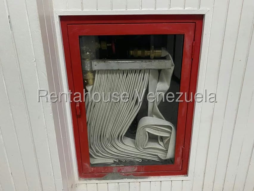 Comercial (Galpon - Deposito) en Venta en Centro, Distrito Metropolitano - 75