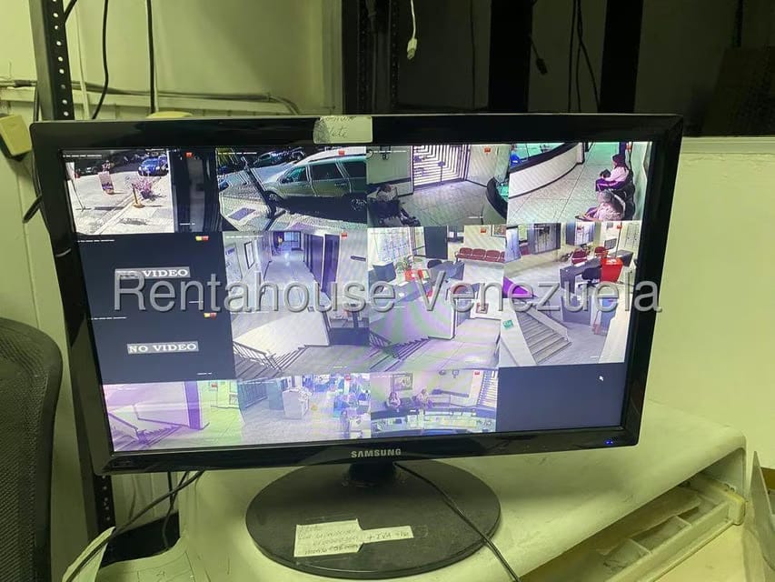 Comercial (Galpon - Deposito) en Venta en Centro, Distrito Metropolitano - 80