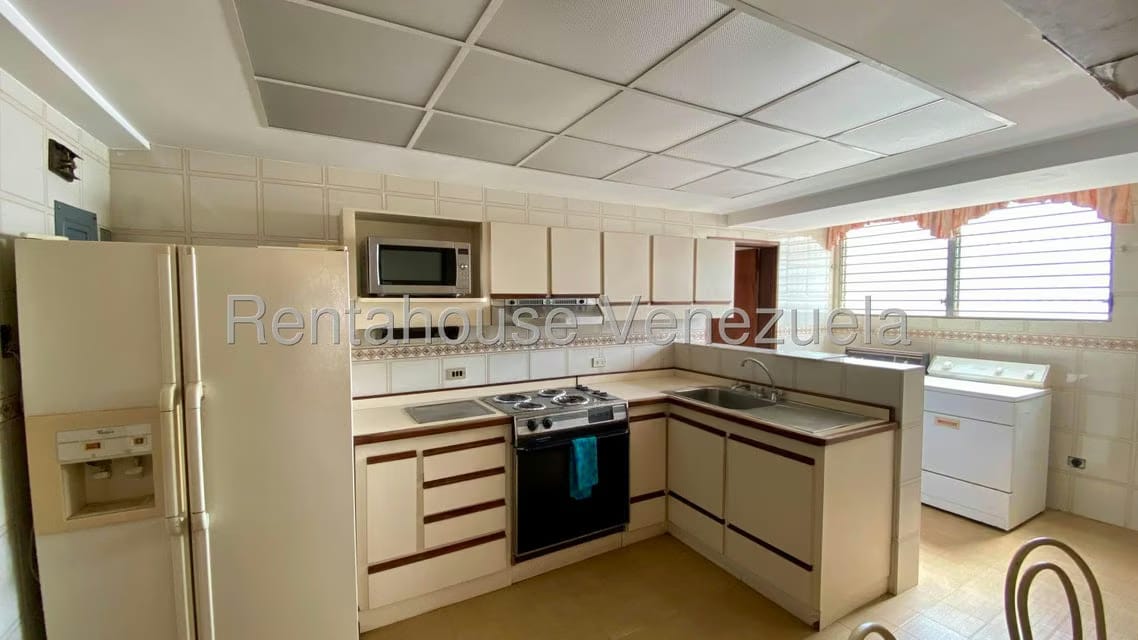 Apartamento (1 Nivel) en Venta en La Lago, Zulia - 11