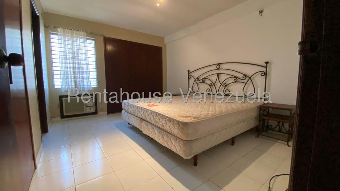 Apartamento (1 Nivel) en Venta en La Lago, Zulia - 13