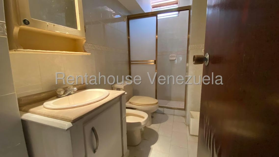 Apartamento (1 Nivel) en Venta en La Lago, Zulia - 14