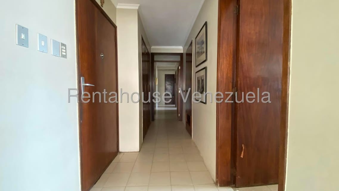 Apartamento (1 Nivel) en Venta en La Lago, Zulia - 10