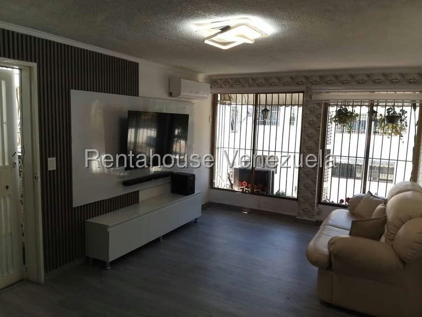 Apartamento (1 Nivel) en Alquiler en Ruiz Pineda, Distrito Metropolitano - 4
