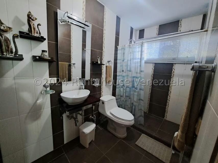 Casa (Duplex) en Venta en Las Mercedes, Carabobo - 31