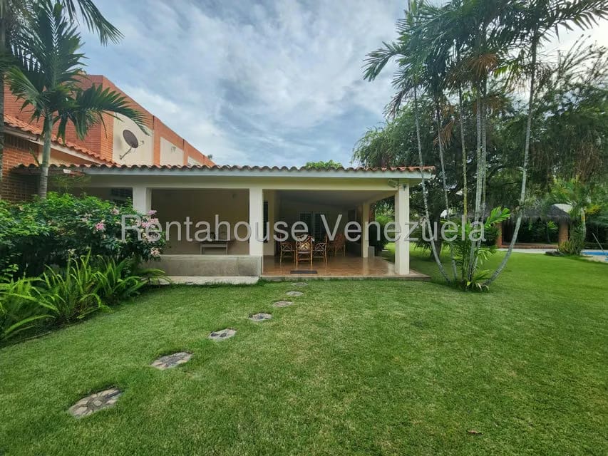 Casa (Duplex) en Venta en Las Mercedes, Carabobo - 48