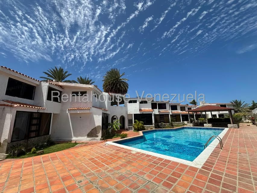 Apartamento (Duplex) en Venta en Costa Azul, Nueva Esparta - 16