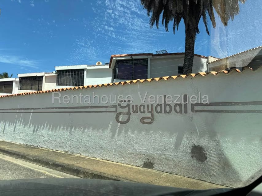 Apartamento (Duplex) en Venta en Costa Azul, Nueva Esparta - 3