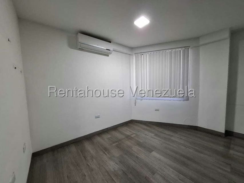 Comercial (Local Comercial) en Alquiler en Parroquia Concepcion, Lara - 2
