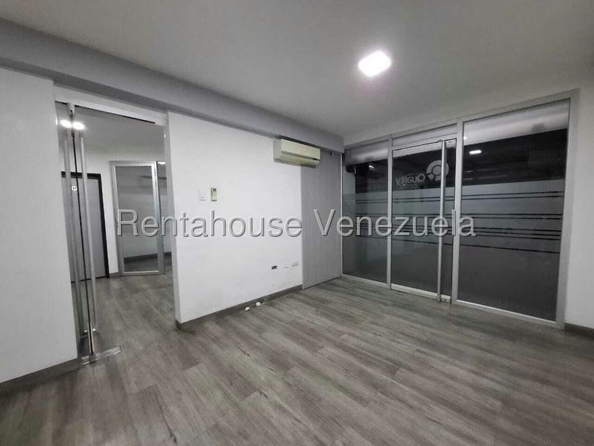 Comercial (Local Comercial) en Alquiler en Parroquia Concepcion, Lara - 13