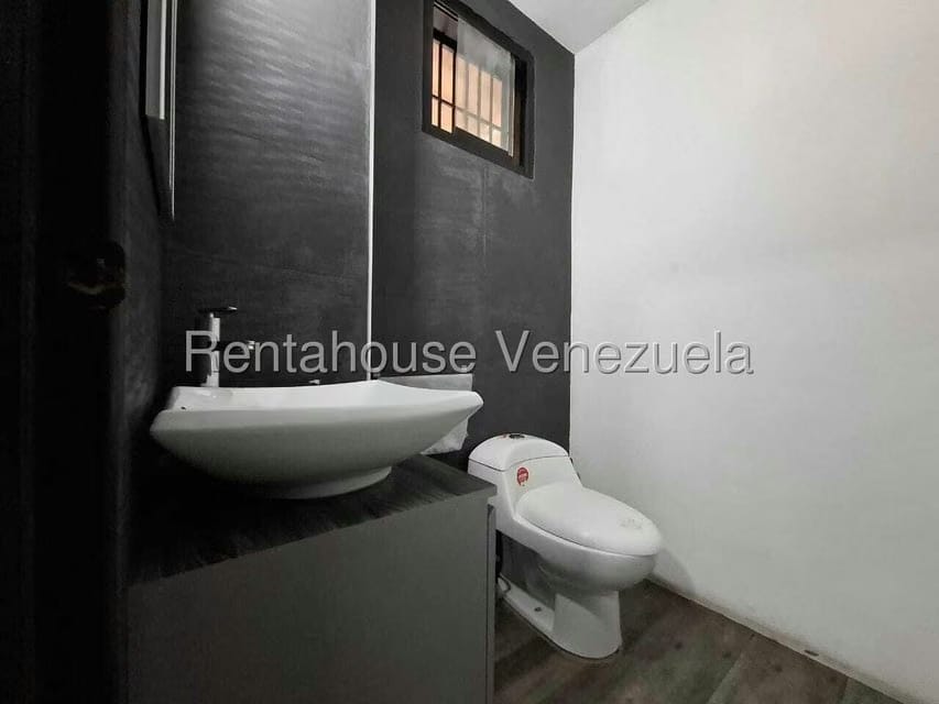 Comercial (Local Comercial) en Alquiler en Parroquia Concepcion, Lara - 18