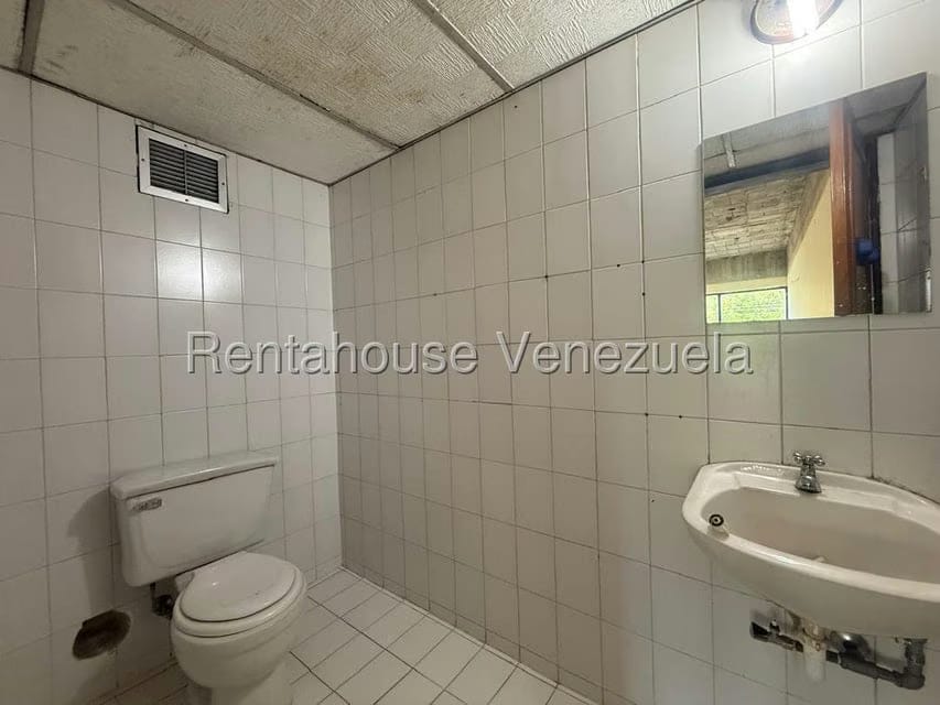 Comercial (Local Comercial) en Alquiler en El Parque, Lara - 11
