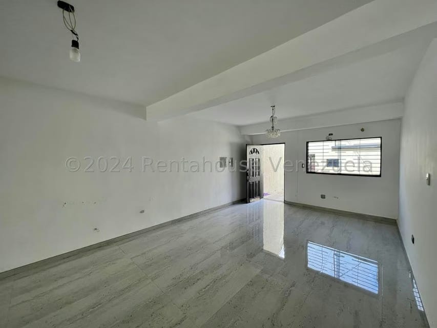 Casa (Duplex) en Venta en Andres Bello, Aragua - 14