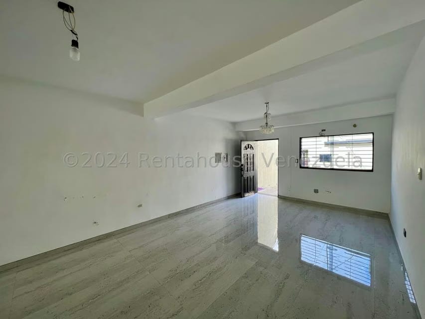 Casa (Duplex) en Venta en Andres Bello, Aragua - 15