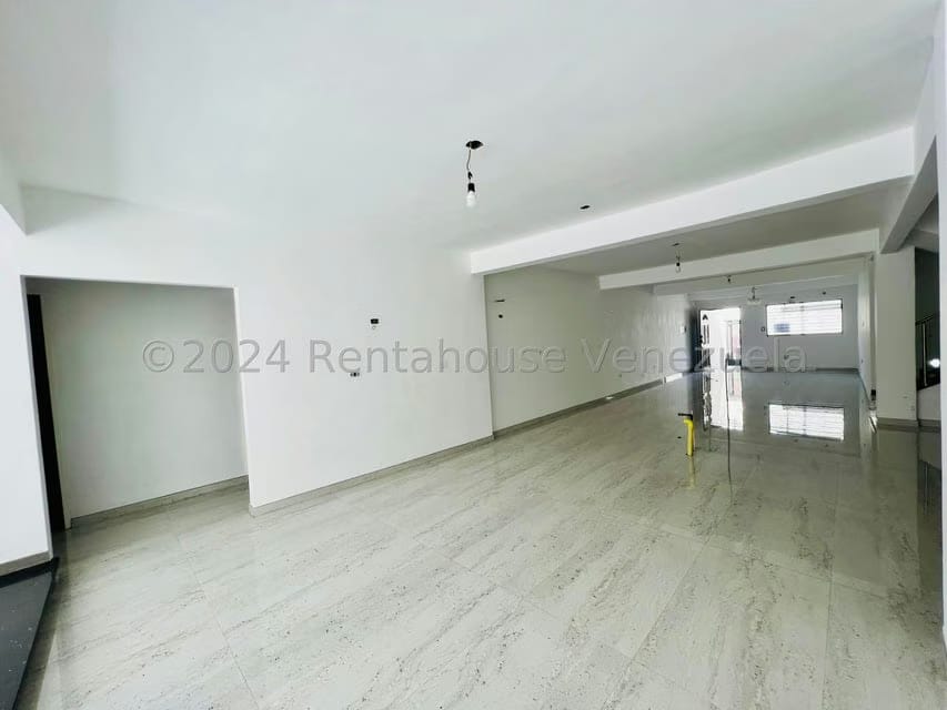 Casa (Duplex) en Venta en Andres Bello, Aragua - 28