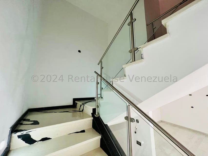 Casa (Duplex) en Venta en Andres Bello, Aragua - 40