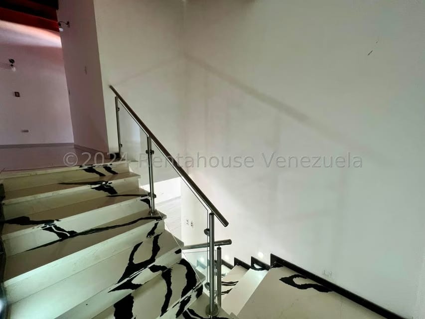 Casa (Duplex) en Venta en Andres Bello, Aragua - 44