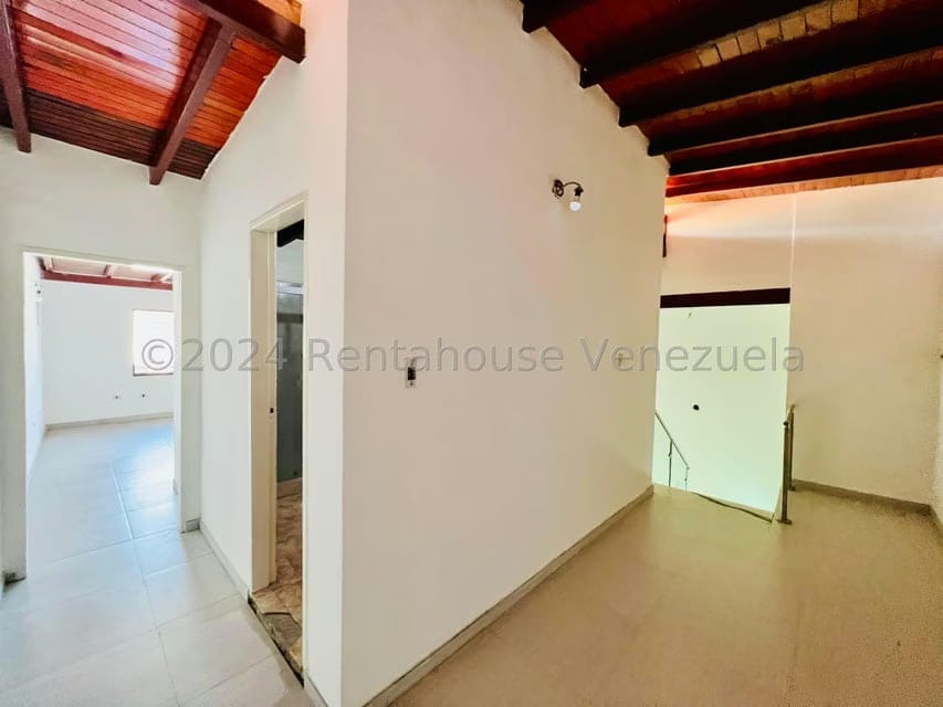 Casa (Duplex) en Venta en Andres Bello, Aragua - 46