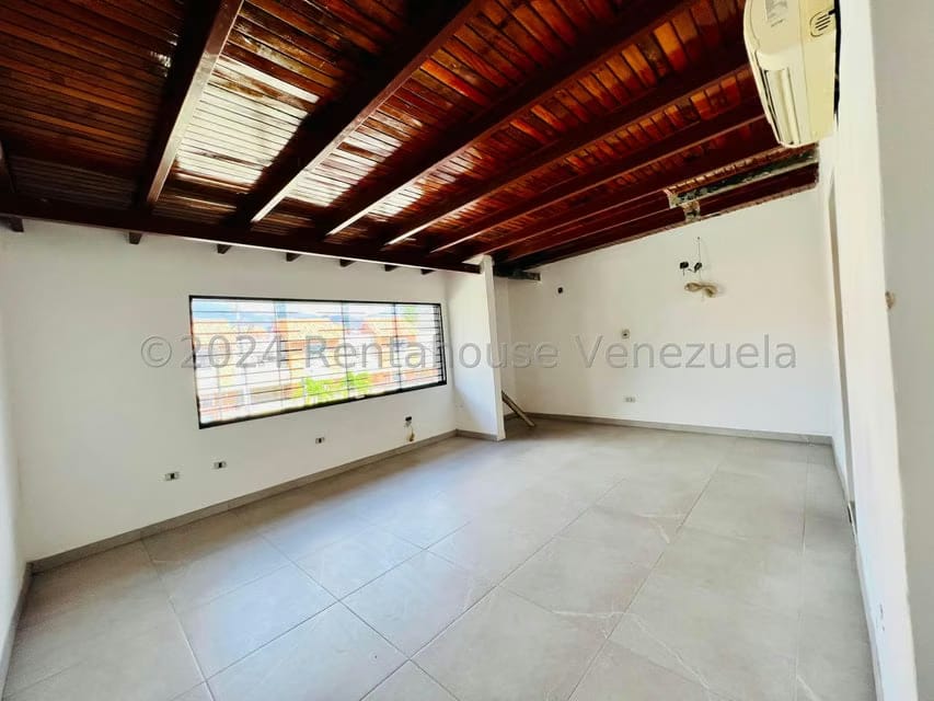 Casa (Duplex) en Venta en Andres Bello, Aragua - 52